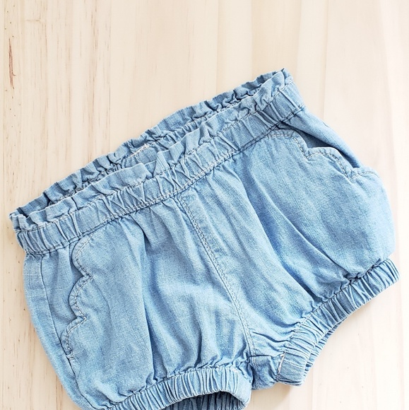 gap bubble shorts